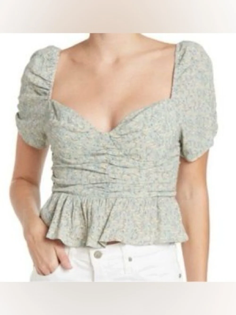 ASTR the Label Sweetheart Cropped Ruched Floral Peplum Top in Blue Ditsy